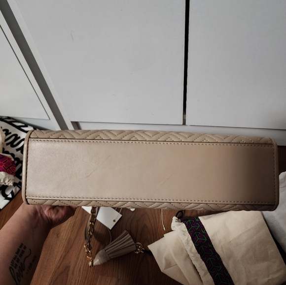 ❌️❌️SOLD❌️❌️Tory Burch Fleming Shoulder Bag - Picture 5 of 7